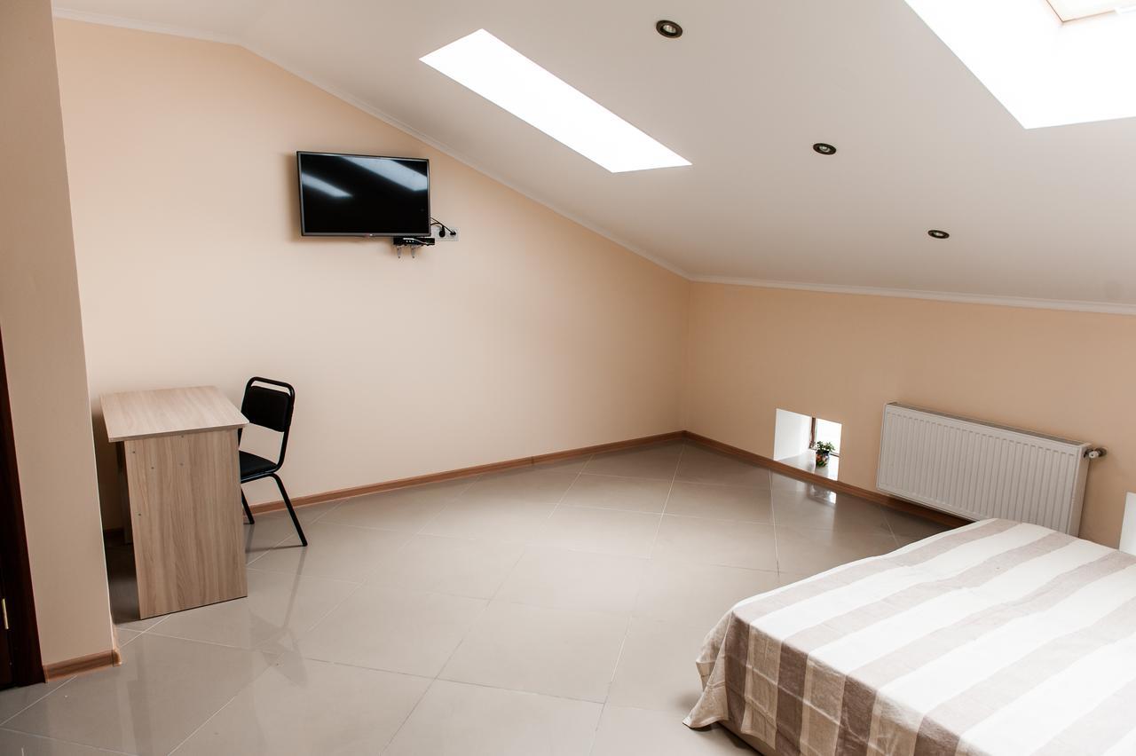 Minihotel Freedom Lviv Buitenkant foto