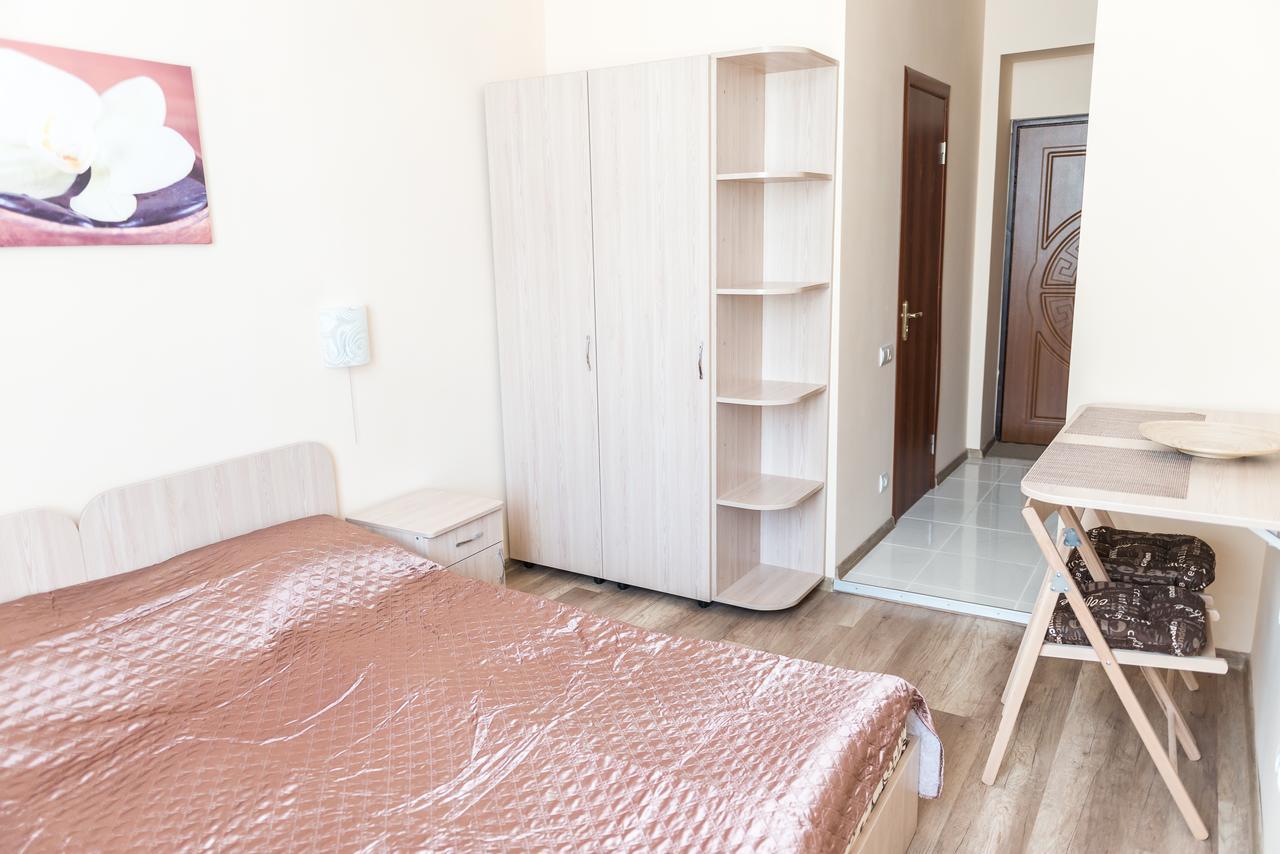 Minihotel Freedom Lviv Buitenkant foto